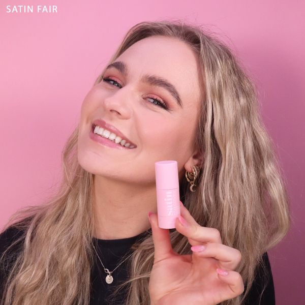 Satin Cover Foundation Stick Satin Cover Foundation Stick